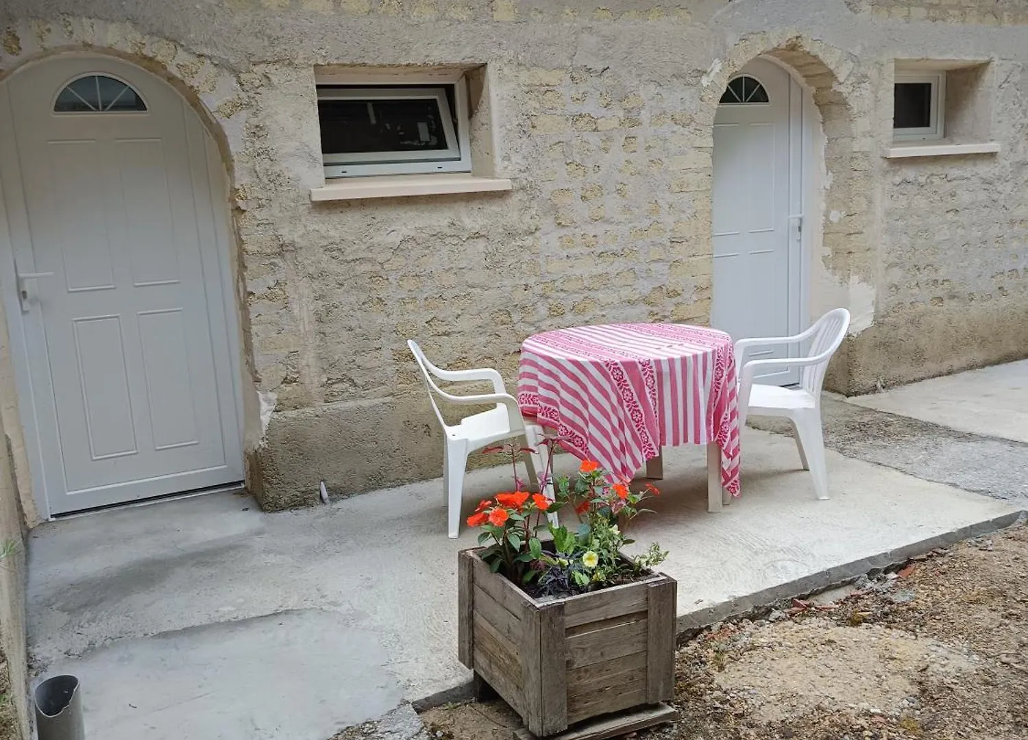 Couette-café Le Clos Des Romarins Chambre Orchidee Belmontet
